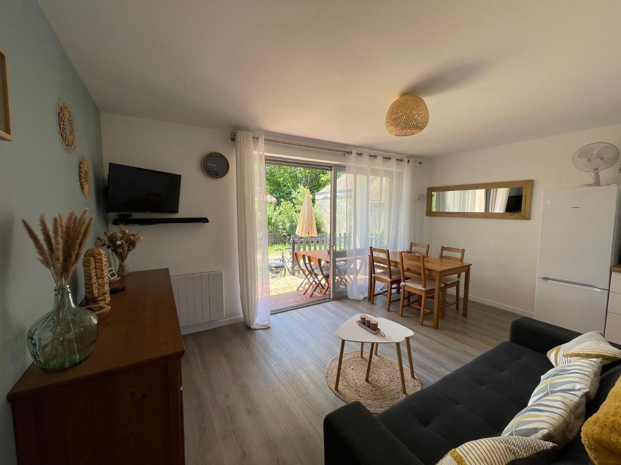 Appartement Avec Chambre, Terrasse Et Jardinet Proche Plage, Foret Pins, Piste Cyclable, Lac Mimizan Exterior photo
